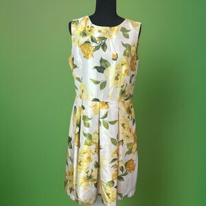 LIZ CLAIBORNE YELLOW FLORAL PLEATED DRESS SZ 10. Pre Loved Excellent Condition.